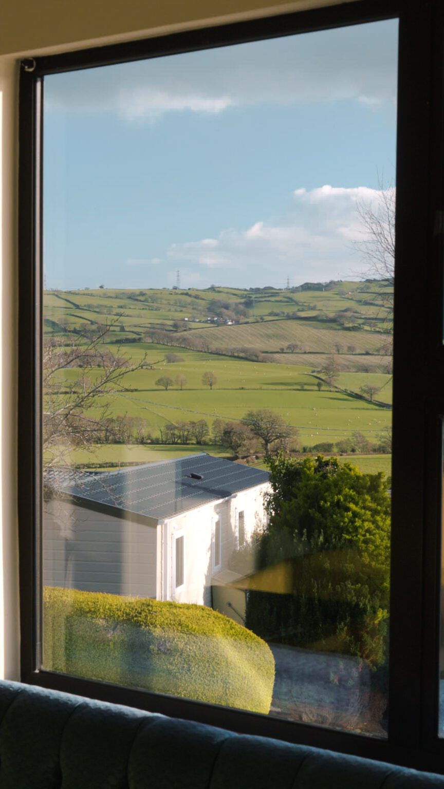 CLIPS Timeline 9x16.00_55_09_21.Still042