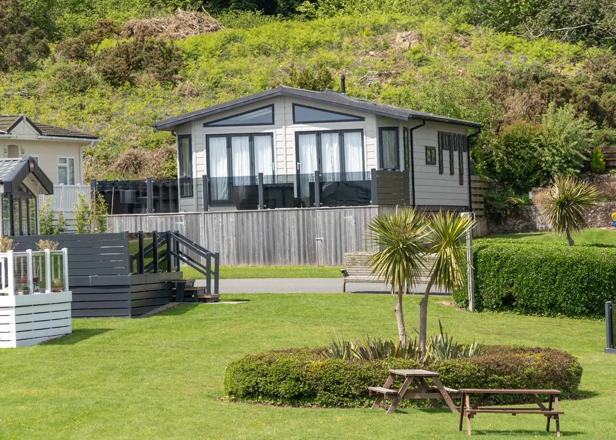 crugan holiday home surrounded by greenery 3